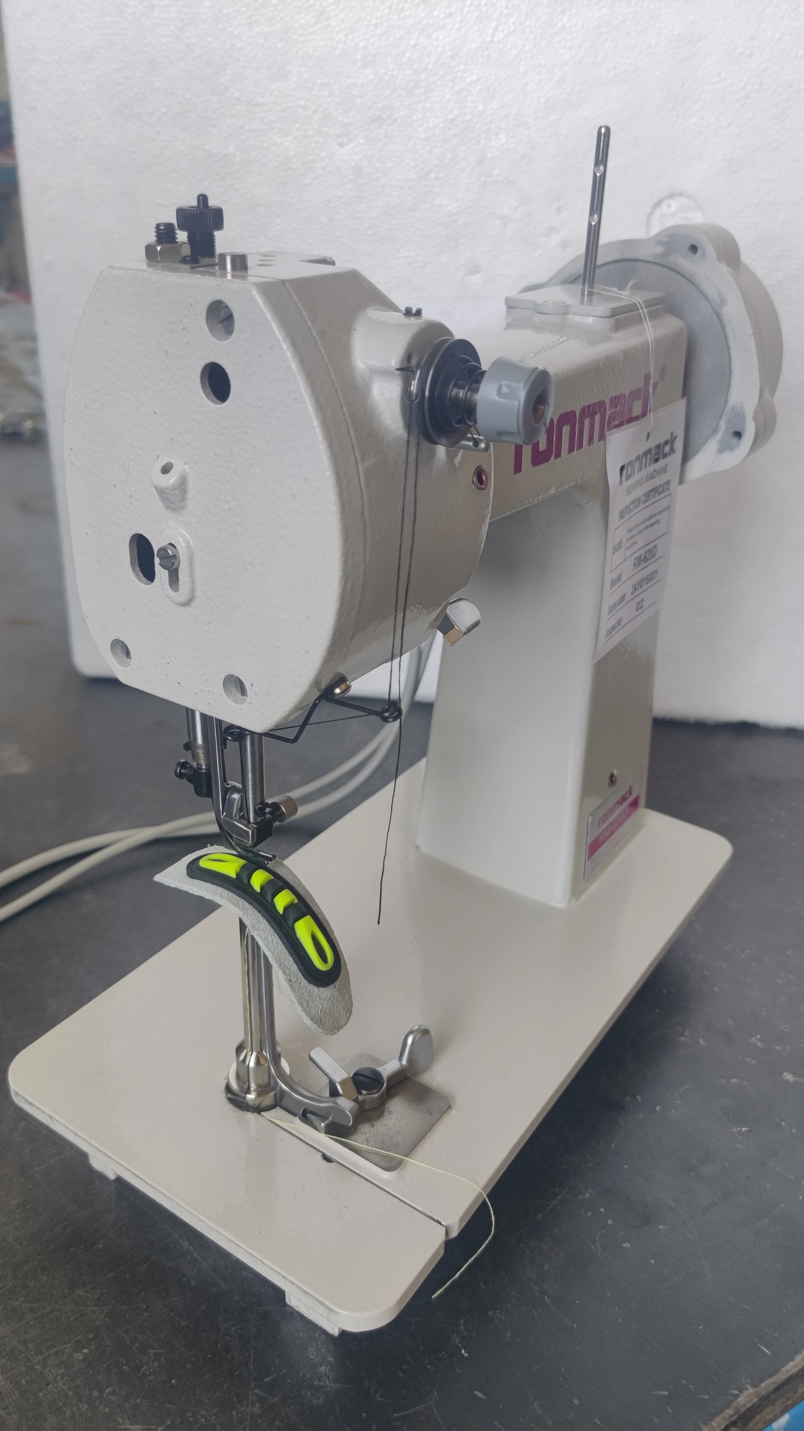 RONMACK RM-620D  Direct Drive Small Bed Post Finger Machine Glove Machine Industrial Glove  Chain Stitch Sewing Machine