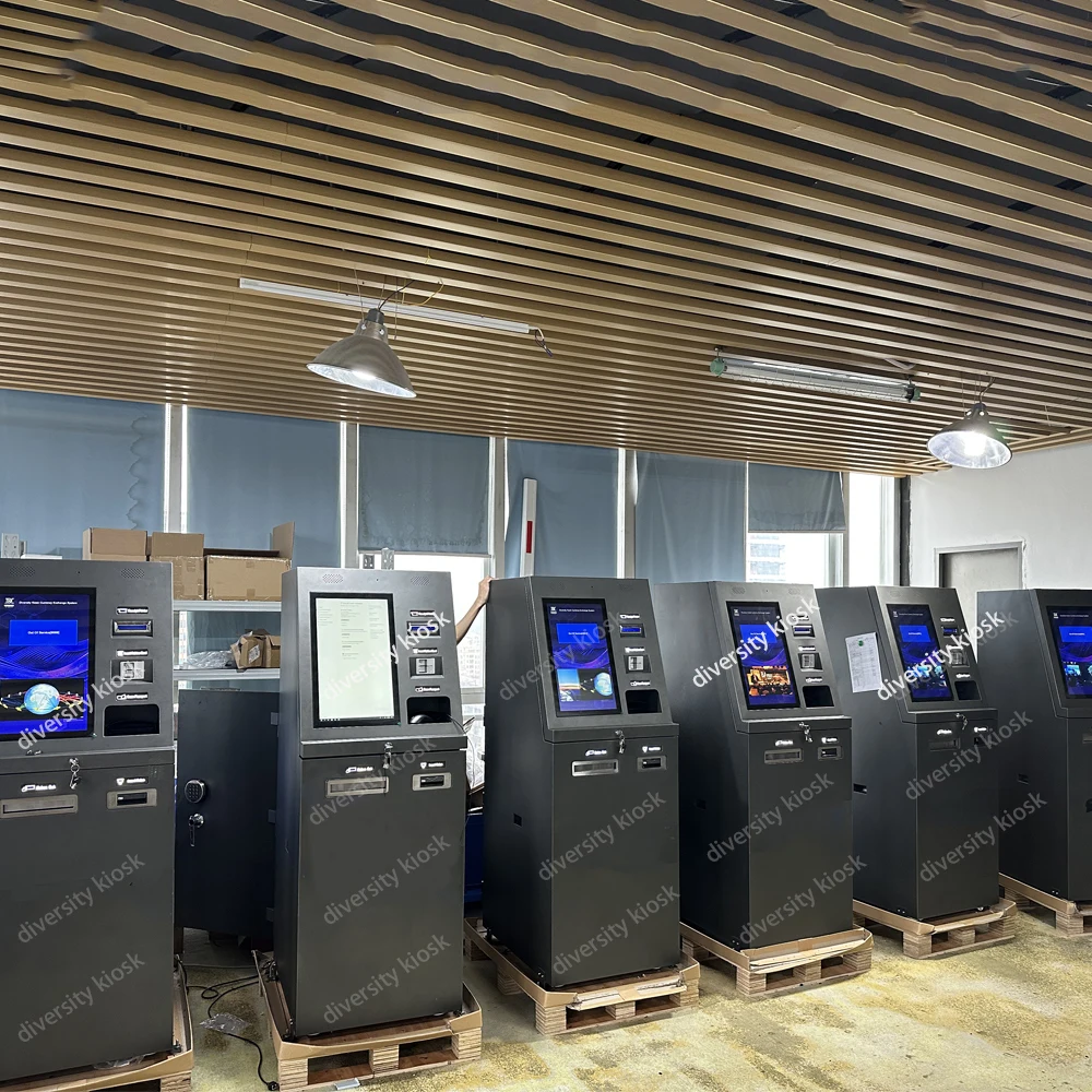 중앙 제어 내부 안전 시스템 은행 ATM 현금 인출 및 입금 ATM 기기 해커 방지