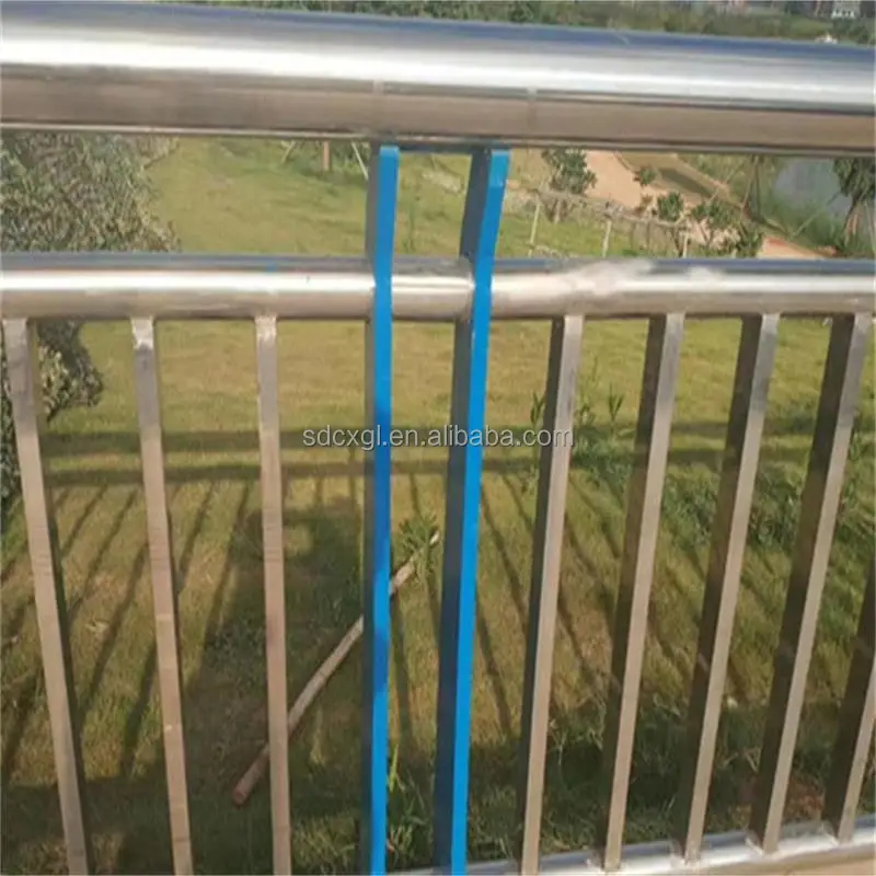 Bridge Guardrail Three Beams Collision Guardrail Thickened Girder Road Viaduct Overpass Railing Q235 Guardrail
