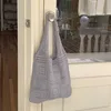 สีเทา-ไม่มีดอกไม้