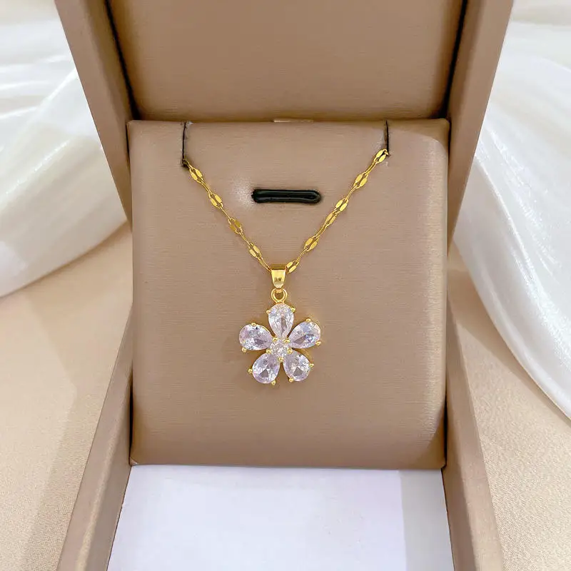 Flower Pendant Necklace