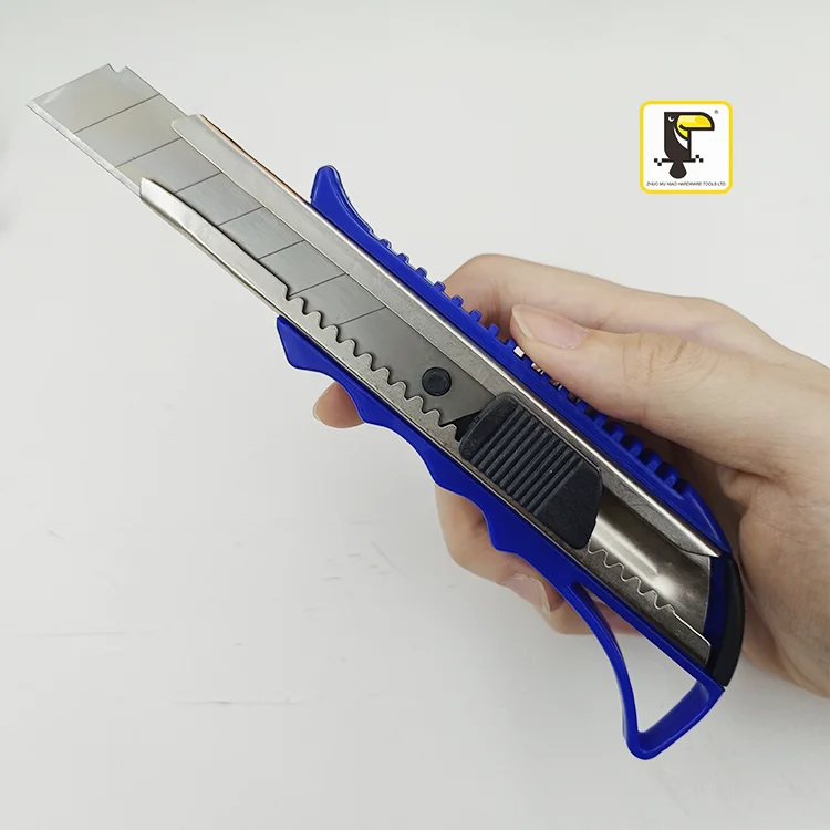 Sharp Paperback Cutter 18MM Carbon Steel Snap Off Blade Colorful Plastic PP Handle Cutter Knife