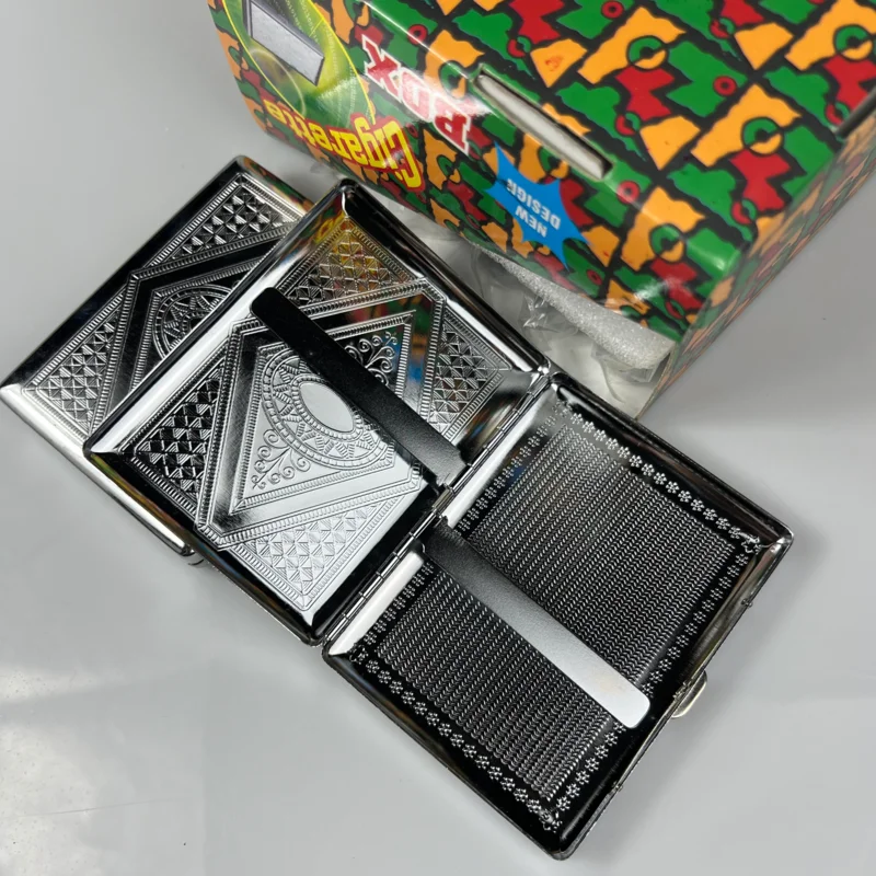 New Design Metal Engraving Personality Creative Clamshell Cigarette Packs Ultra Thin Portable Cigarette Case