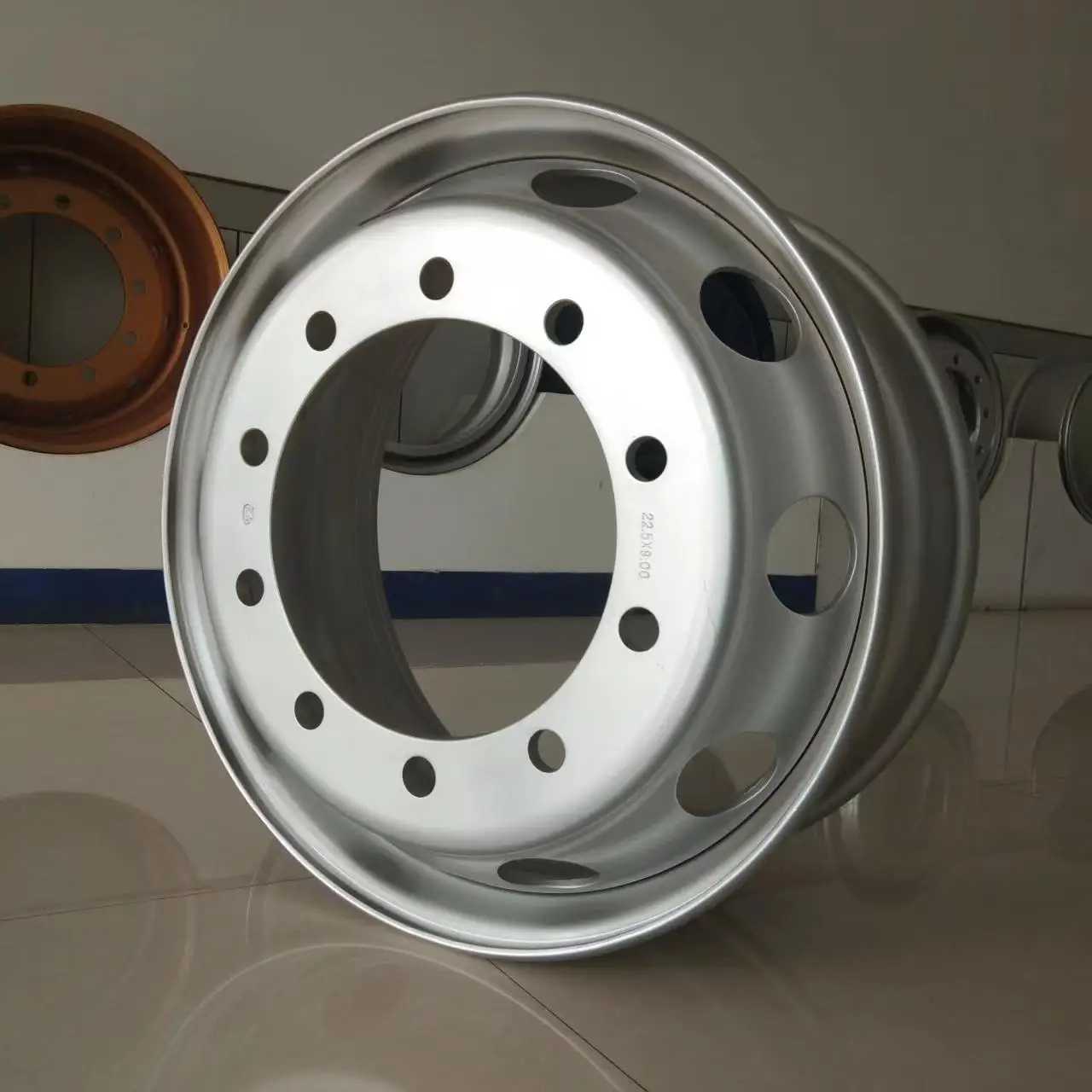 Stuuted Rims Semi American Standard Truck Parts - Semi Trailer 11R22.5 Rims
