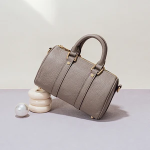 Retro Style Niche Design First Layer Cowhide Guangzhou Women'S Handbags Senior Sense Fashion  Crossbody Bag