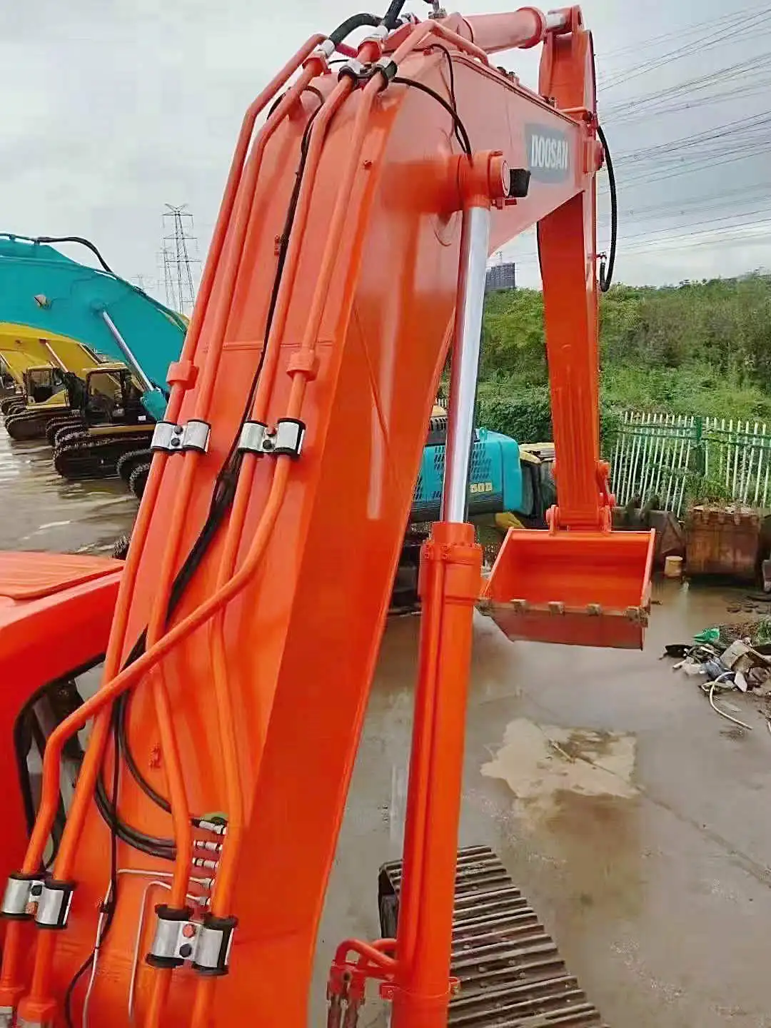 Used Doosan Dx225lc-9c Crawler Excavator Efficient Heavy Equipment For ...