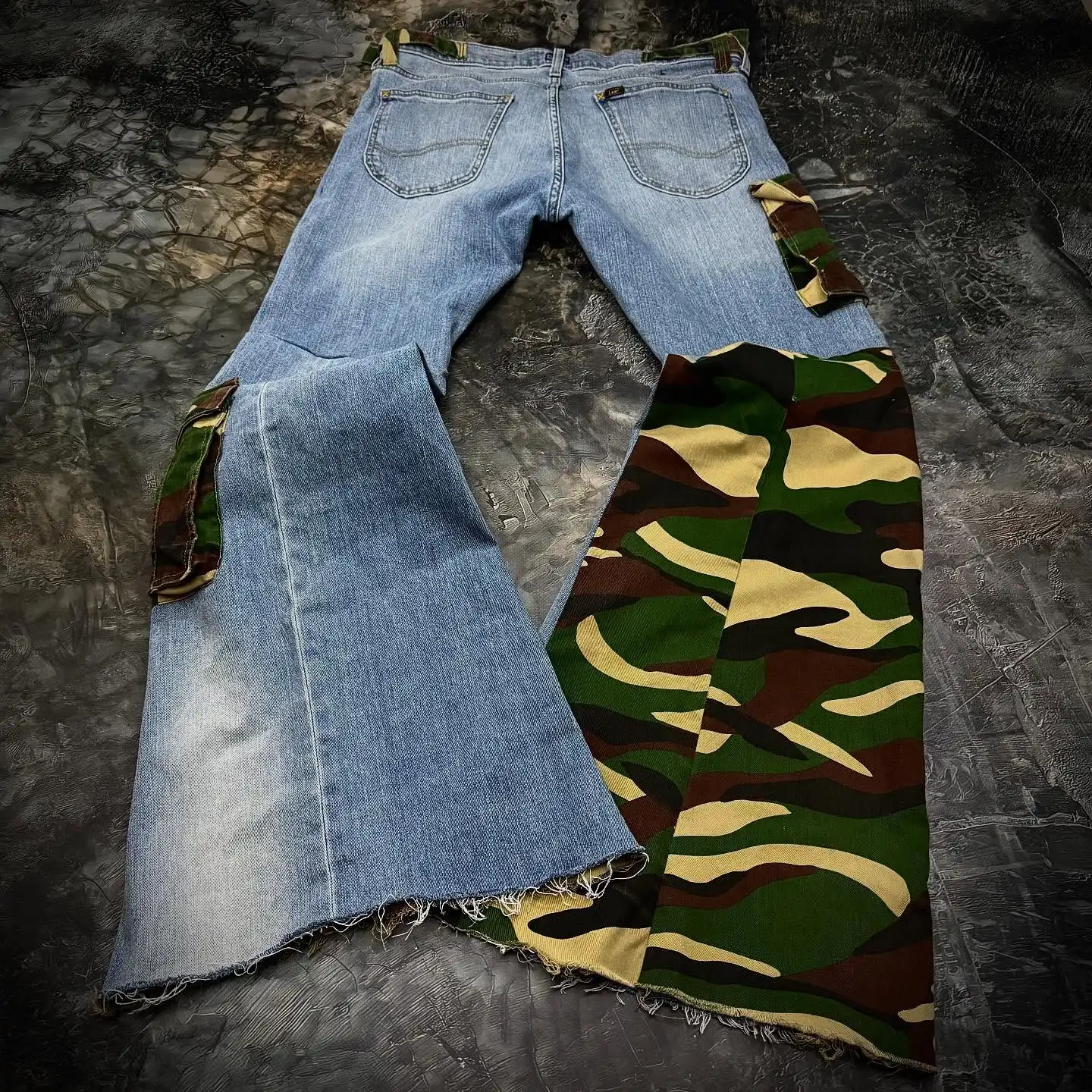 Clothing Manufacturers Street Style Raw Edge Splicing Men Vintage Denim Ripped Men Flared Cargo Demin Stacked Jeans for Men gallery 4
