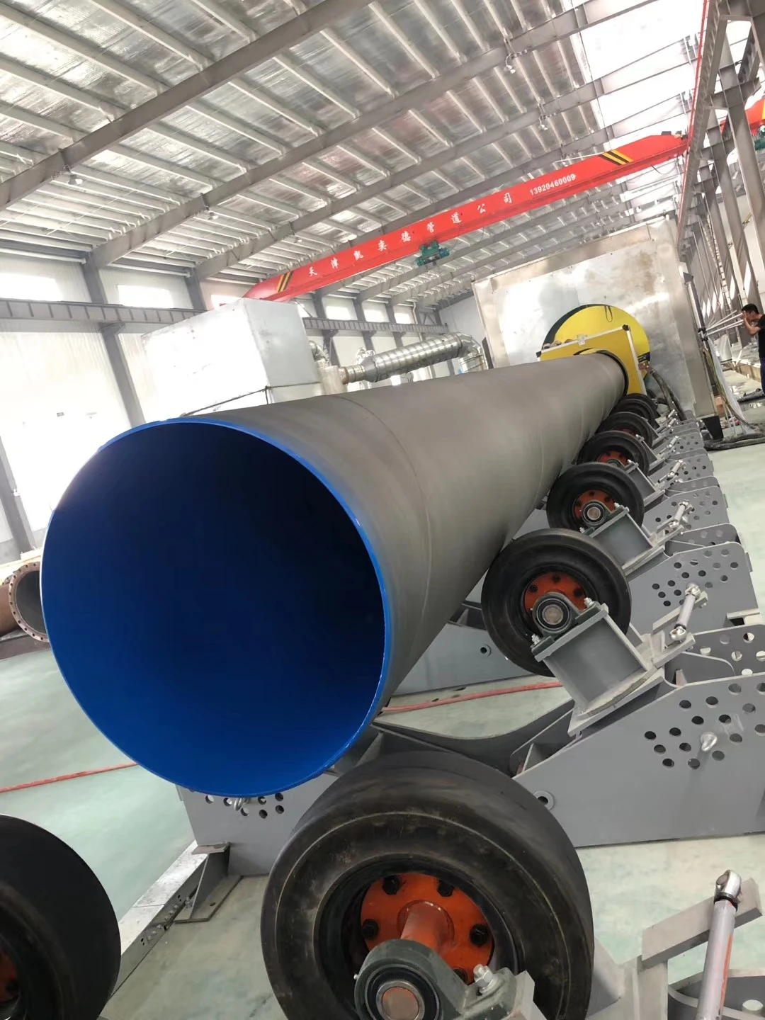 Сварочный стык анти-поврежденная эпоксидная краска внутренний сварочный процесс Робот автоматически пескоструйная обработка и покрытие машина