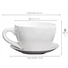 Taza blanca de 220 oz con plato.