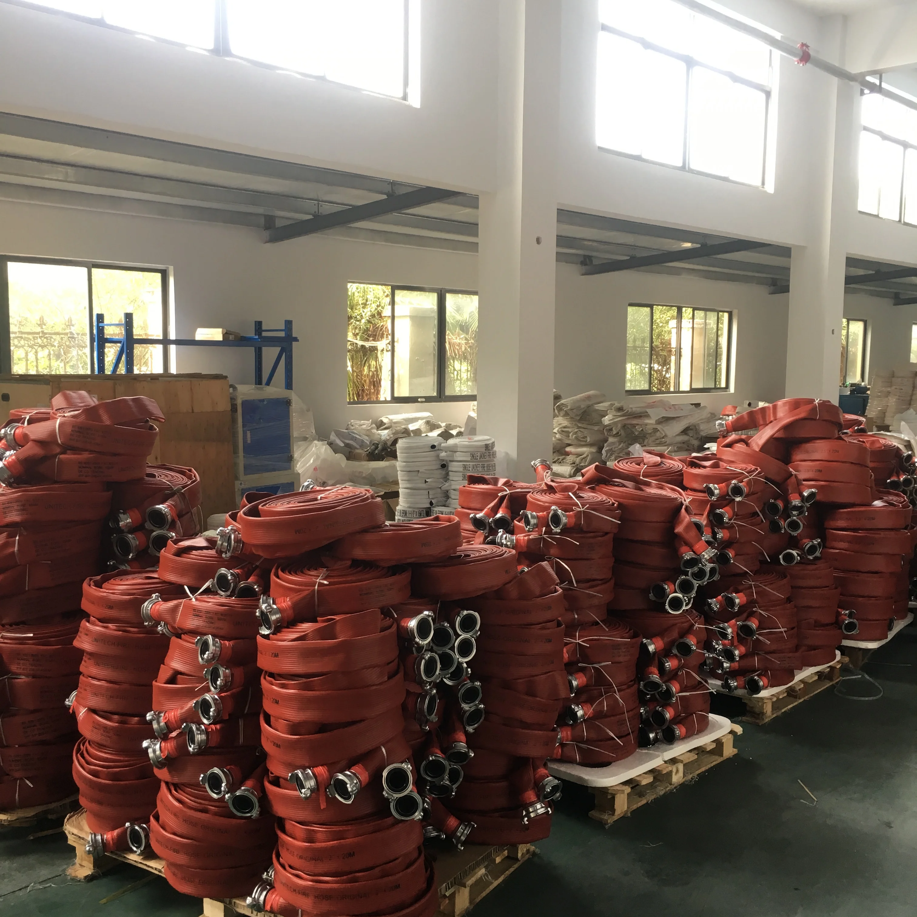 China Durable Factory Wholesale Natural Red Rubber Lined Fire Hose  manufacturers and suppliers
