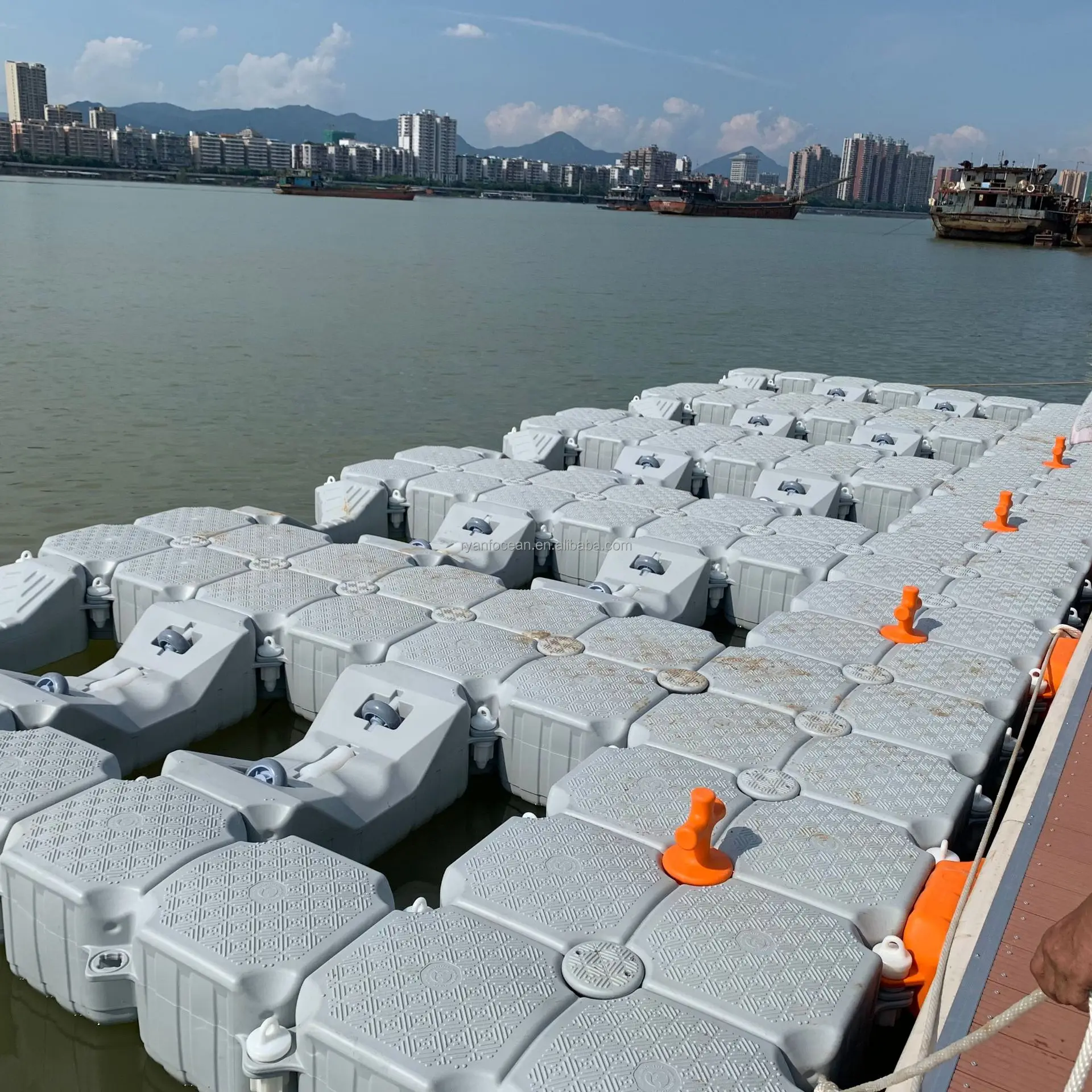 U Shape Floating Dock Cubes High Quality Hdpe Plastic Floating Pontoon