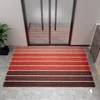 Clustered floor mat - gradient red