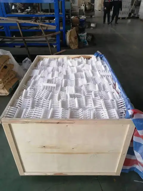 Customized Highly Breathable Flexible Instant Noodle Cooling Conveyor Pallet White for Indomie Noodle Production Line 3
