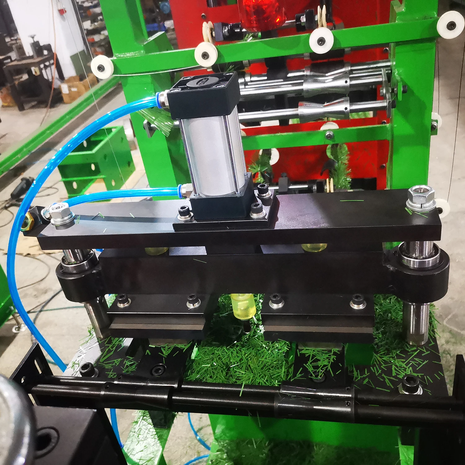 4 Line 4 Leaf Automatic Artificial PVC Tree Machine for Christmas PVC Leaves Make Device Automatic 4 Lines Drawing Leaf Machine