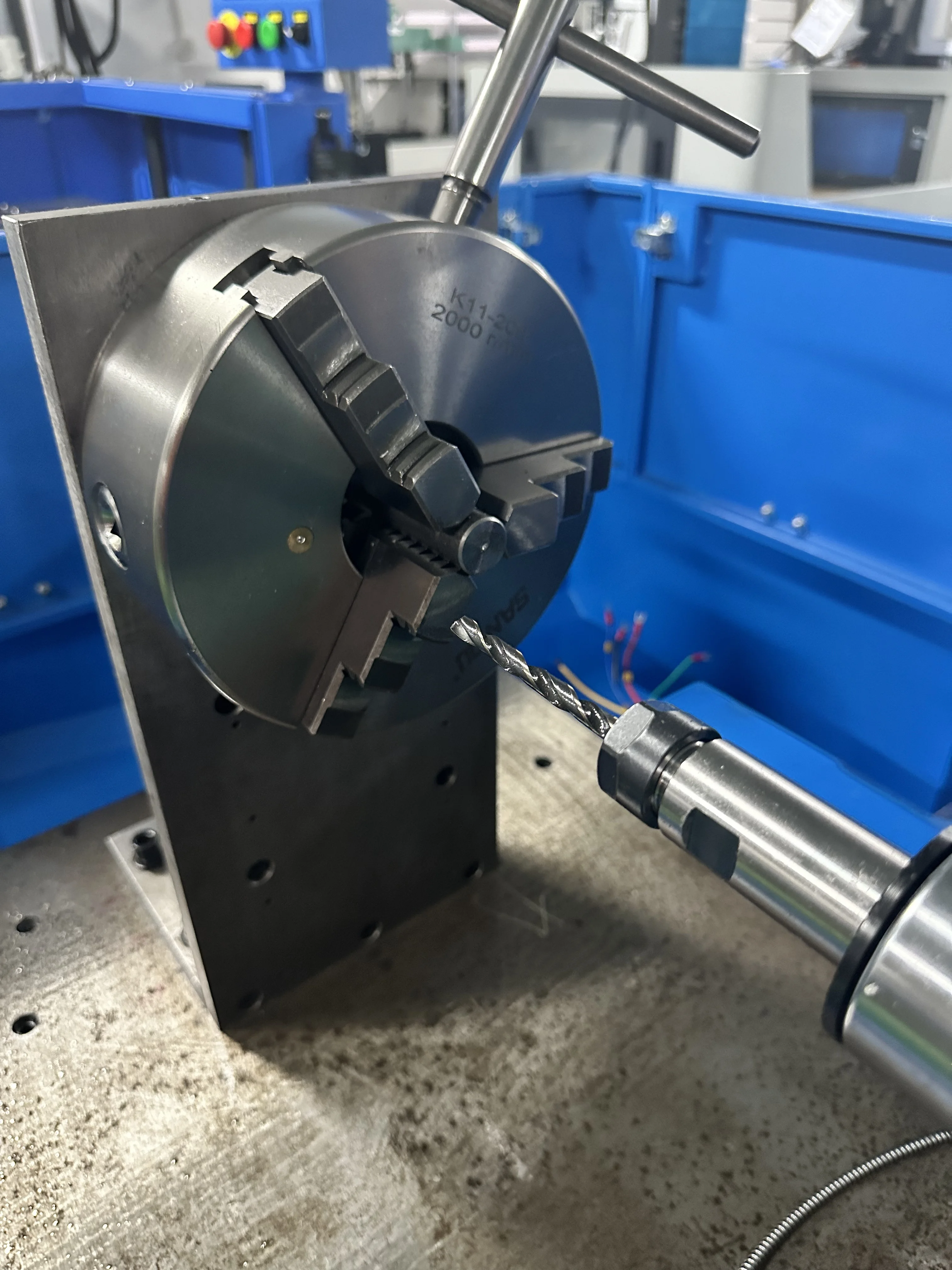 Innovative Design Servo-Powered Horizontal Chuck Drill Press Drilling Machine CNC for Lifting Table