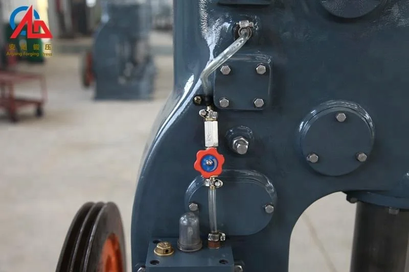 
 Маленький мощный молоток 40 кг мощный кузнечный молоток  