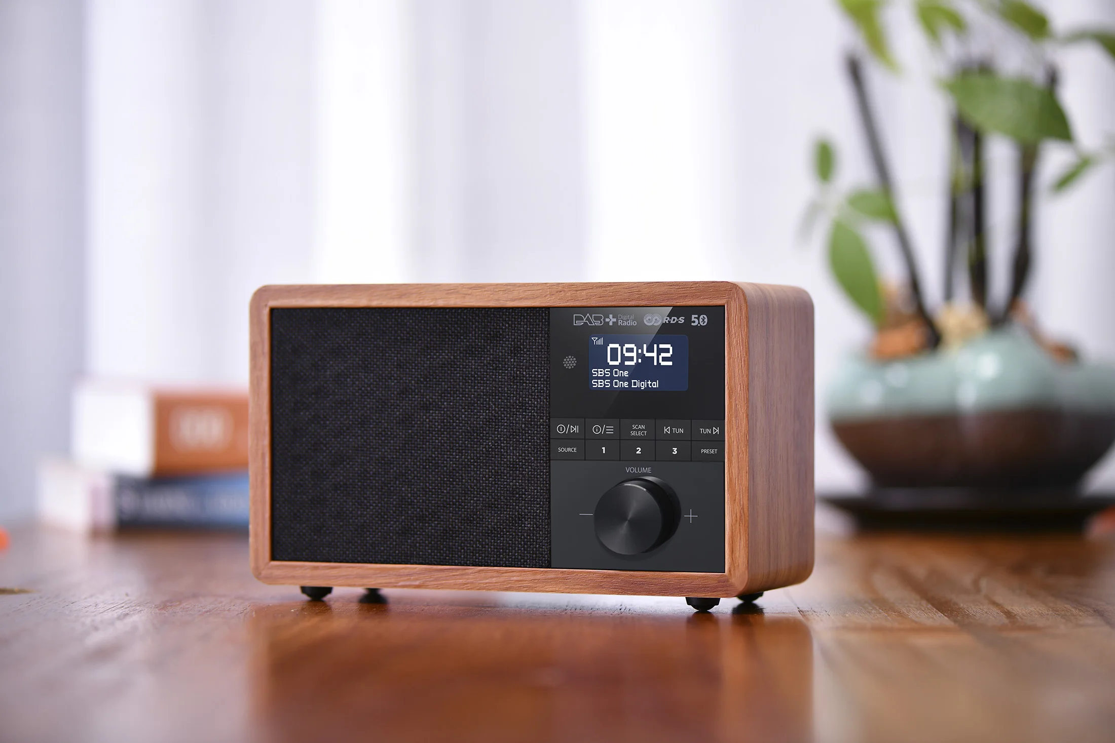 Retro DAB Radio with Sleep Timer - Wooden Alarm Clock