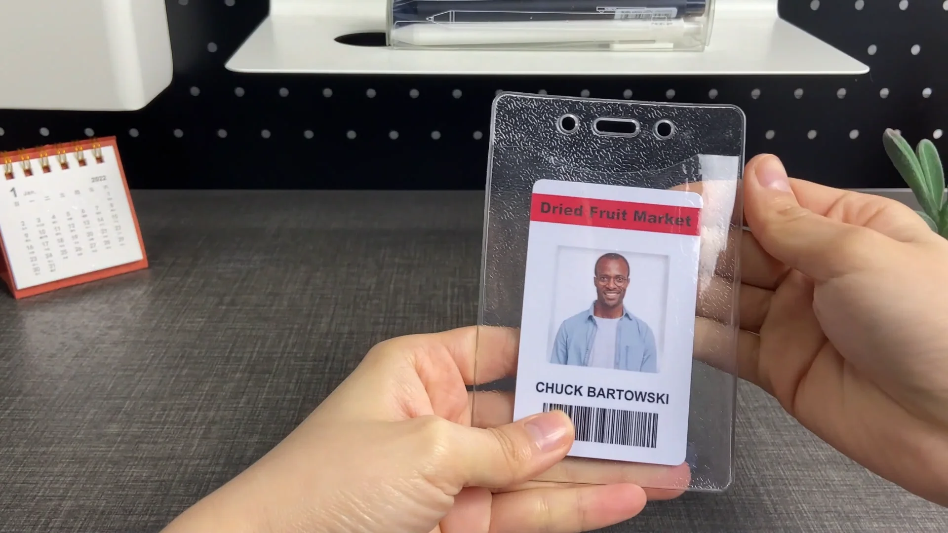 Bestom Heavy Duty Clear Vinyl Badge Holder Textured Horizontal Name