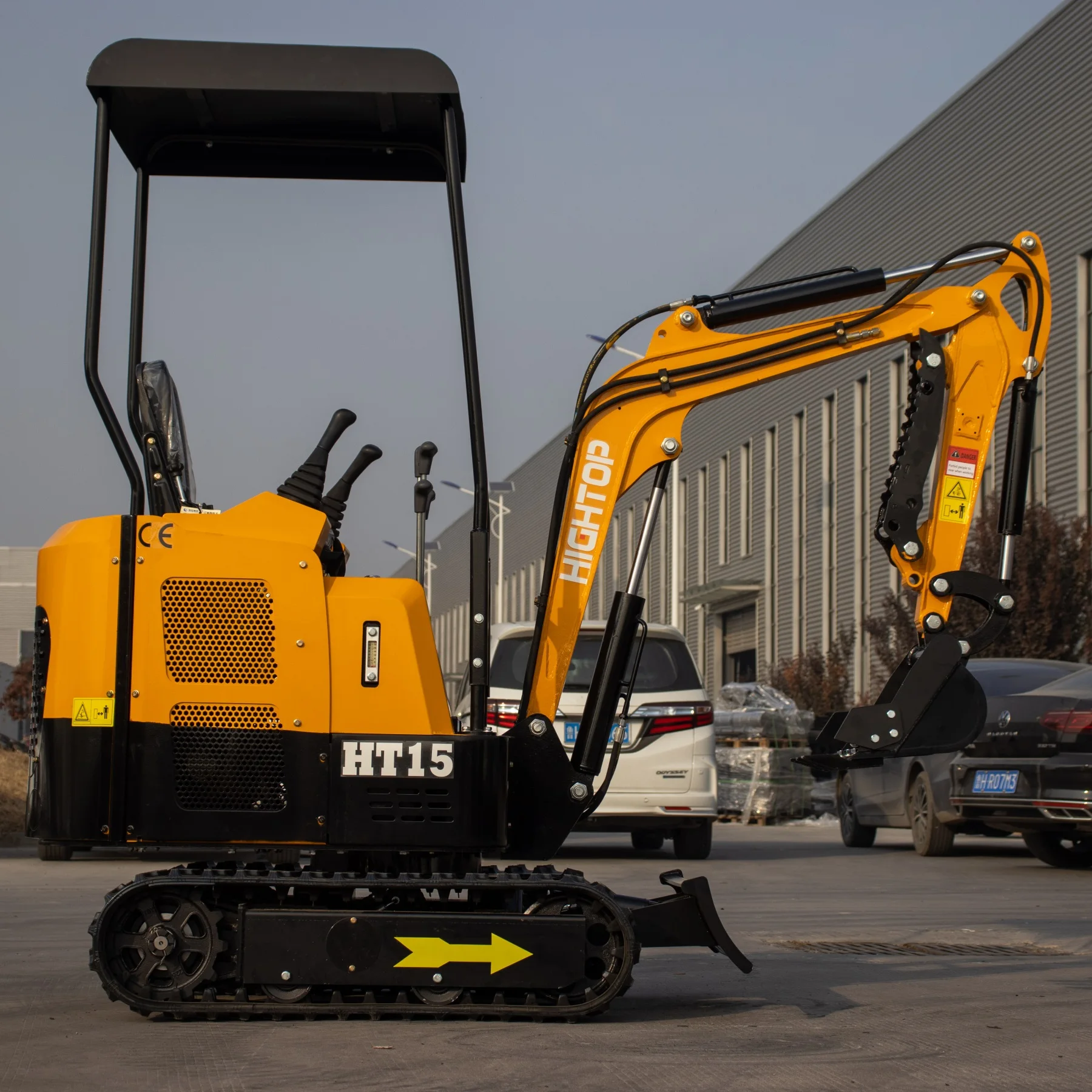 Hightop Mini Excavator Good Price Small Excavator with Certification
