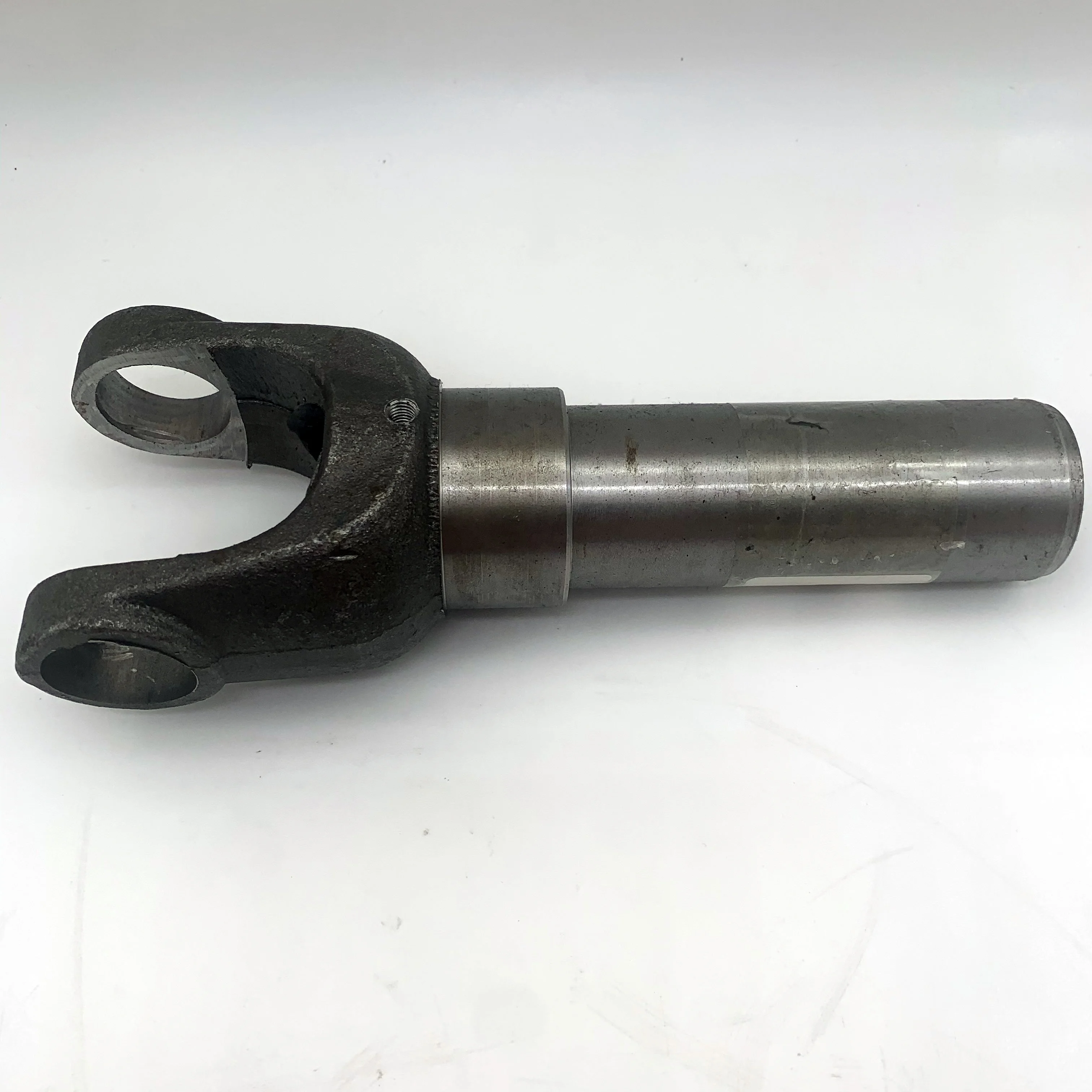 Auto Transmission Systems Parts Universal Joint Sleeve Yoke Suitable for toyota Hiace Hilux Land Cruiser 37302-35050