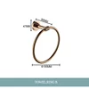 Round towel ring