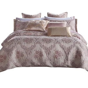 Luxury Jacquard Wholesale Home Queen Size Warm Polyester Bedding Comforter Set