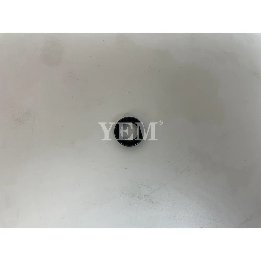 Ready to Ship D1005 Oil Seal 15471-57980 Fit for Kubota D1005 Diesel Engine Parts