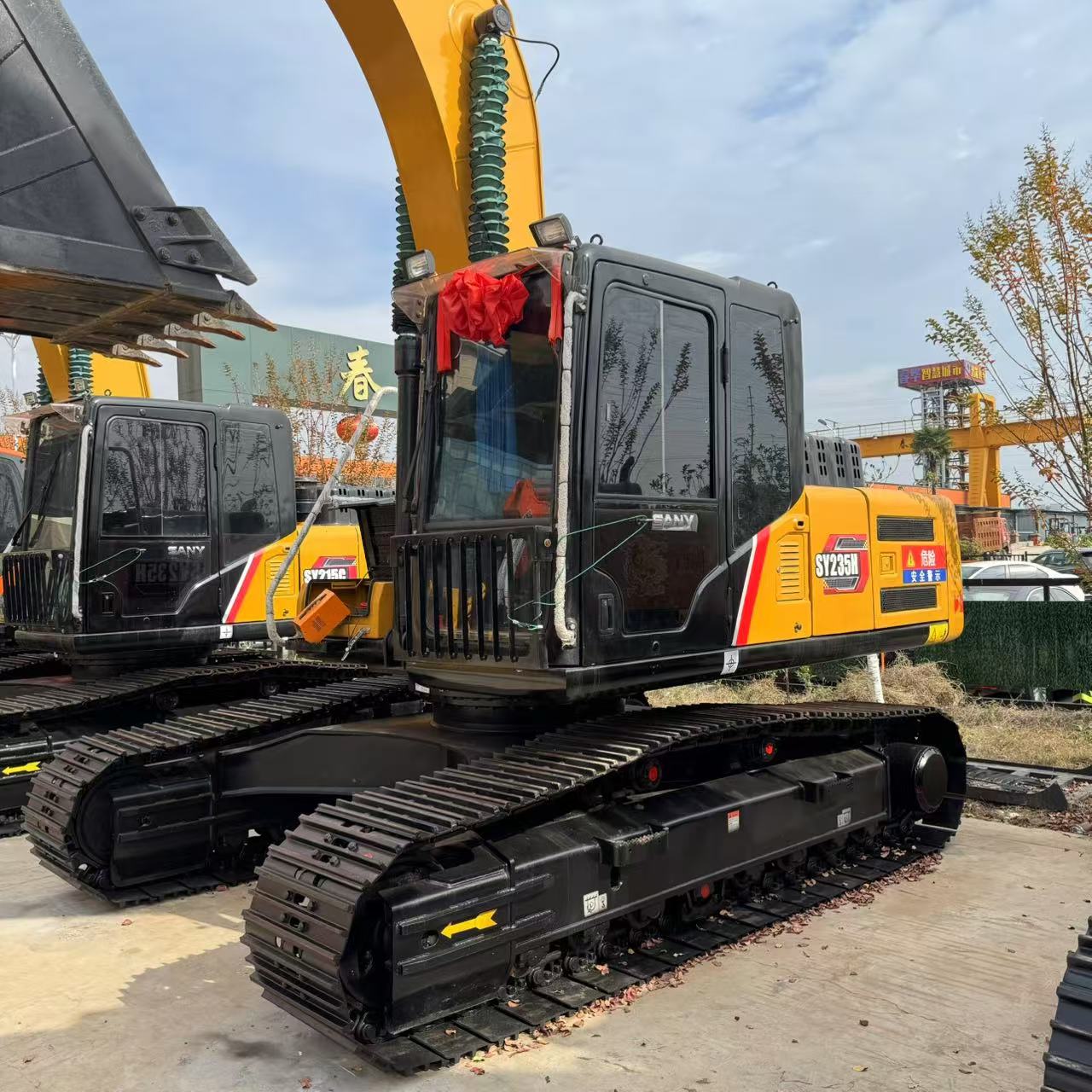 Тяжёлый гусеничный экскаватор SANY SY235, 23,5 т, высокая сила копания для горнодобывающих и дорожных работ, гусеничный экскаватор для горнодобывающих работ, бывший в употреблении