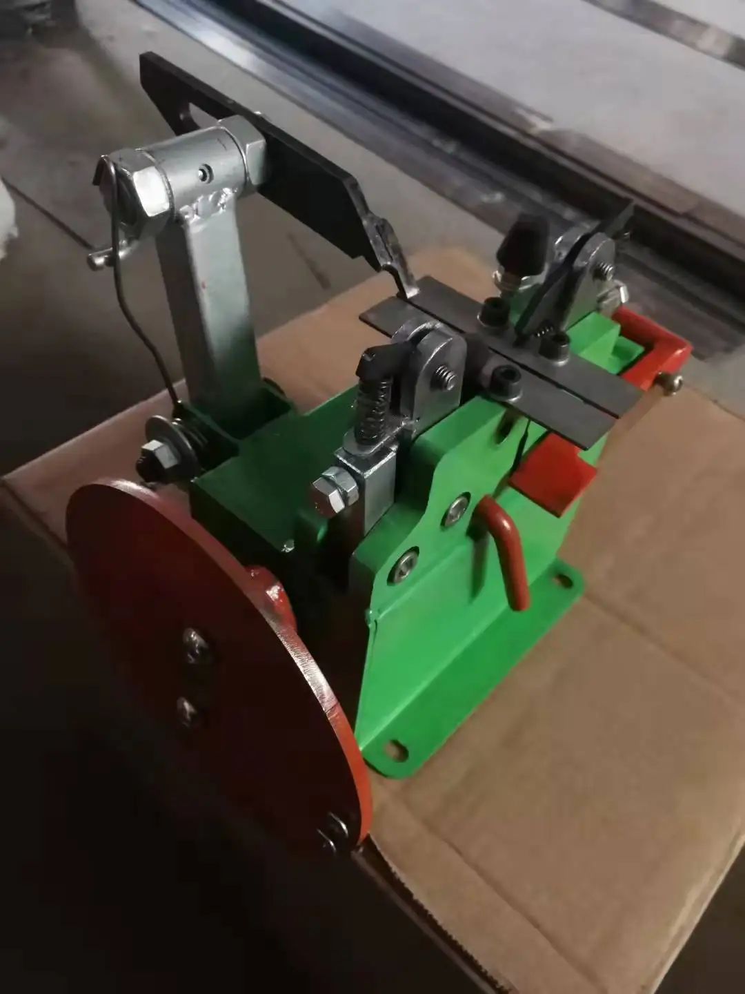 Band Saw Blade Tooth Setter