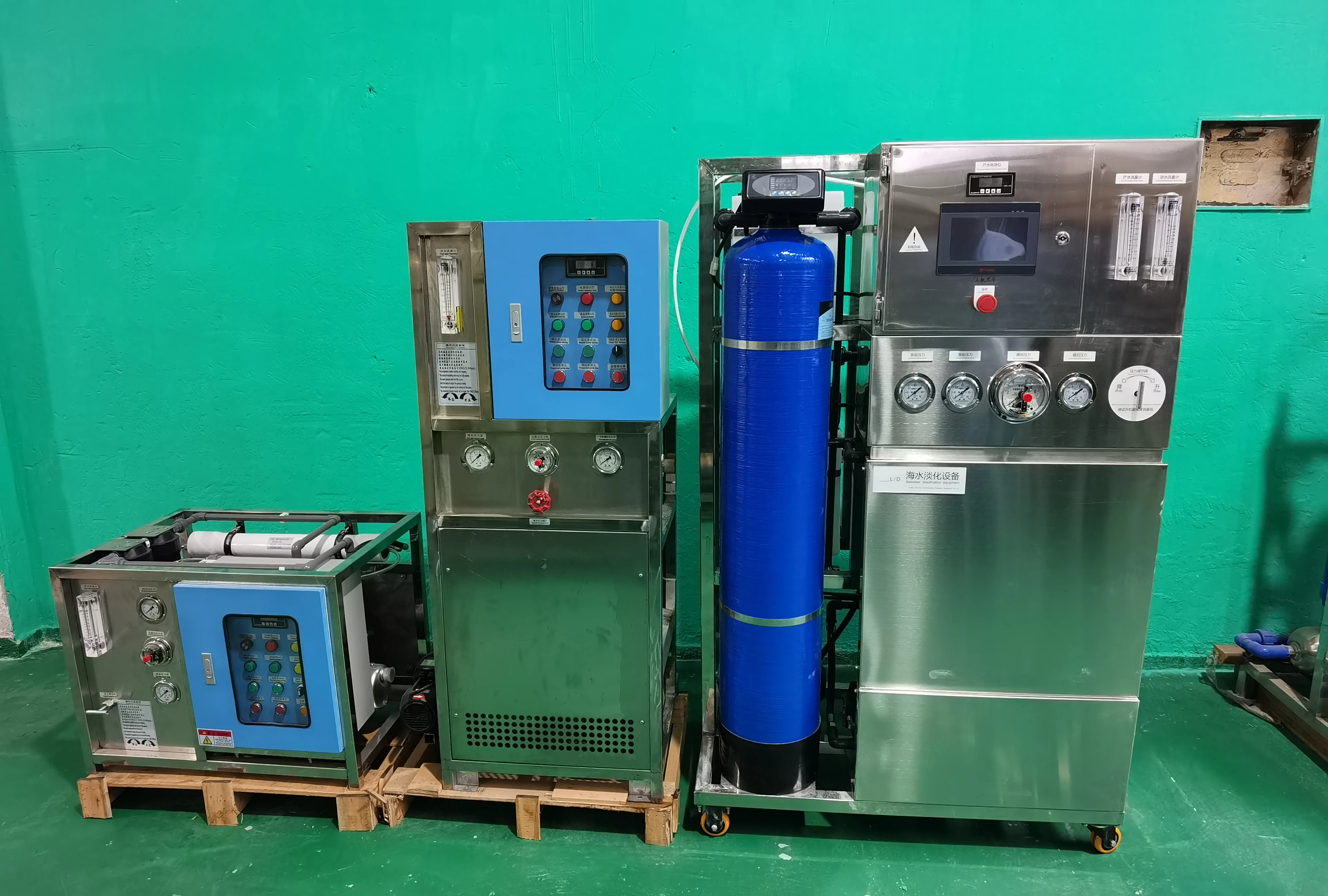 Stainless Steel Reverse Osmosis Pure Water System Seawater Desalination