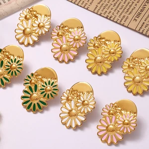 Ilona Wholesale Price Earring Chrysanthemum 18k Gold Plated Fashion Vintage Stud Earrings for Women
