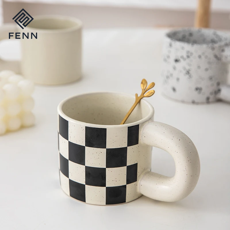 Ins Style Stoneware Black White Checkerboard Aesthetic Mugs Splash Ink Nordic Chubby Mug Ceramic Coffee Mug Big Ears Hand