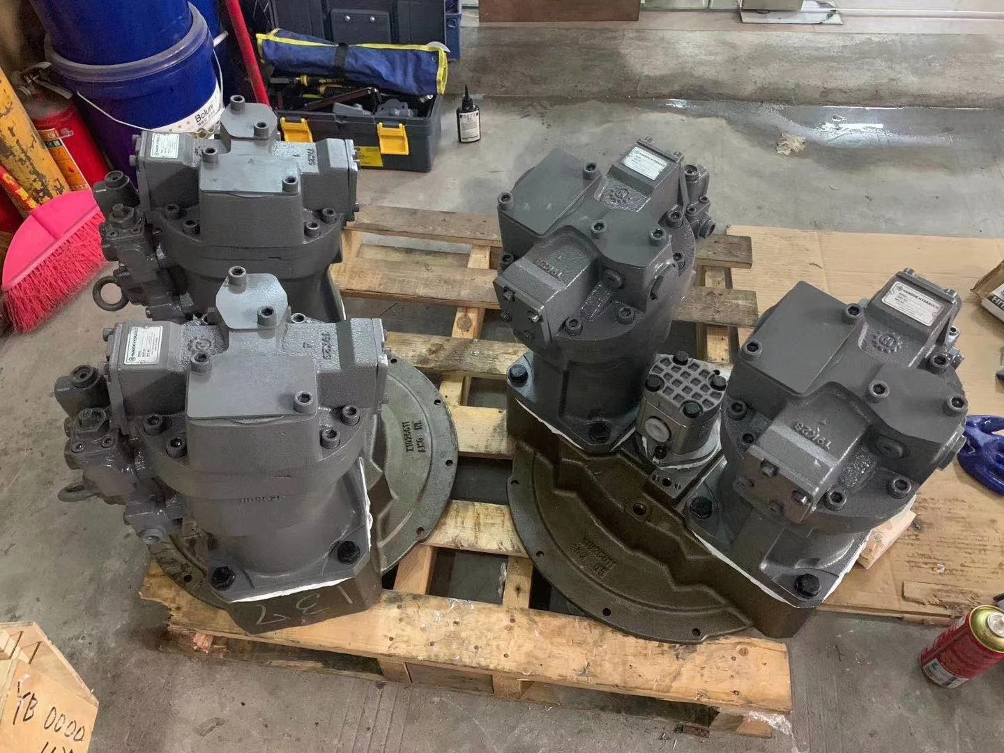 HPV145H-28B ZX330 Main Pump ZX330-3 Hydraulic Pump HPV145