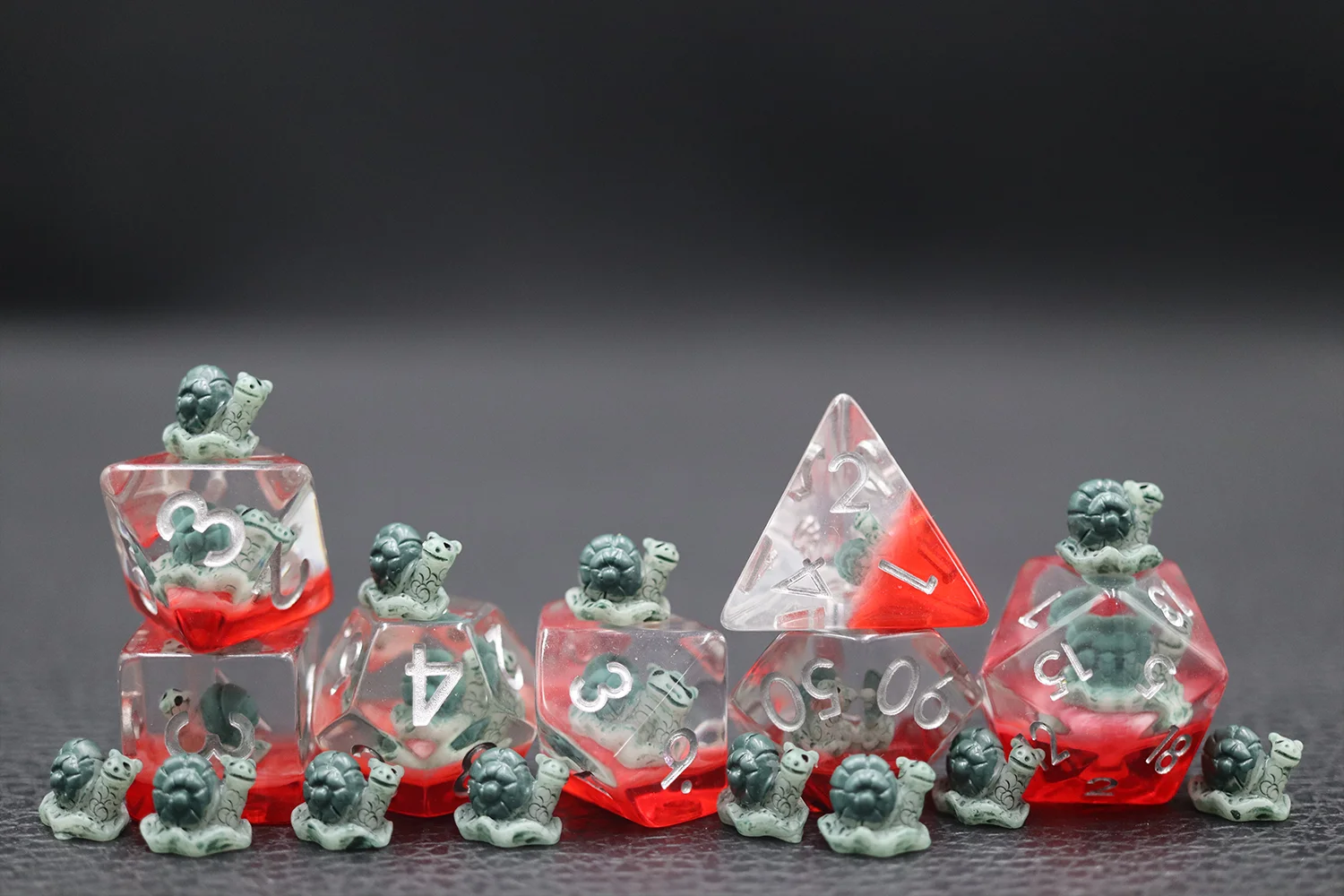 Hot Selling Transparent DND Board Game Dice Fancy Design Snail Embedded Soft Edge Resin Dice supplier