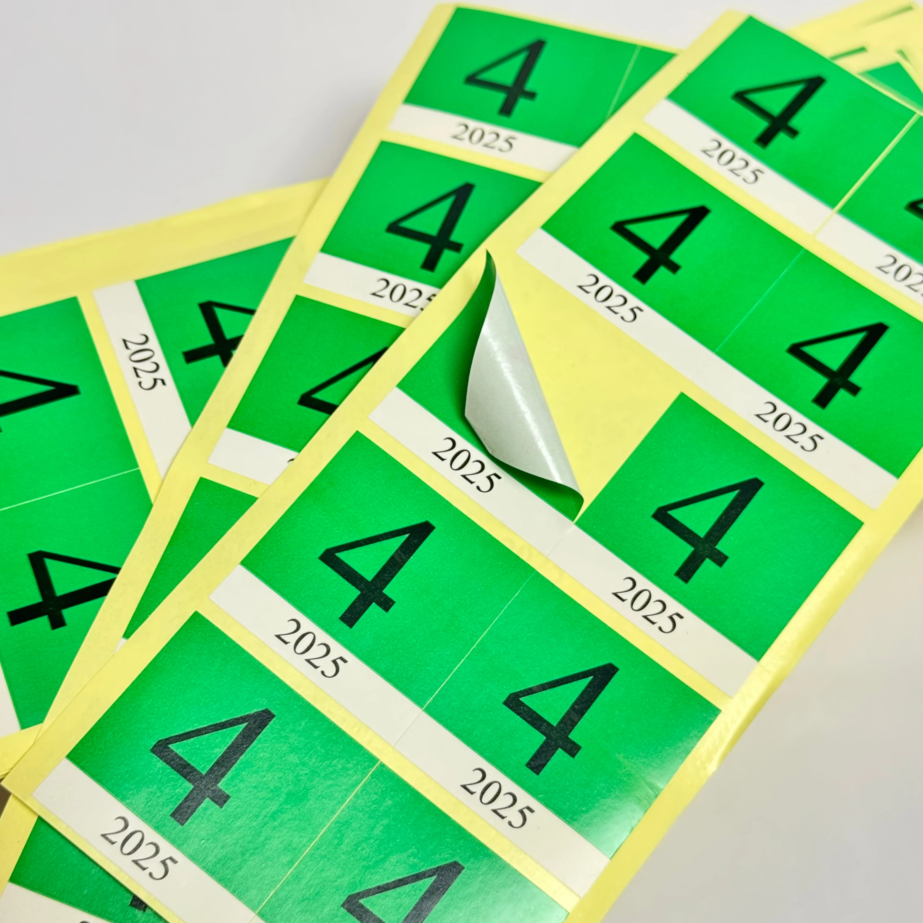 Durable Custom Printed Self-Adhesive Paper Logo Stickers Water-Proof Anti-Counterfeit Eco-Friendly Shipping Packaging Labels for