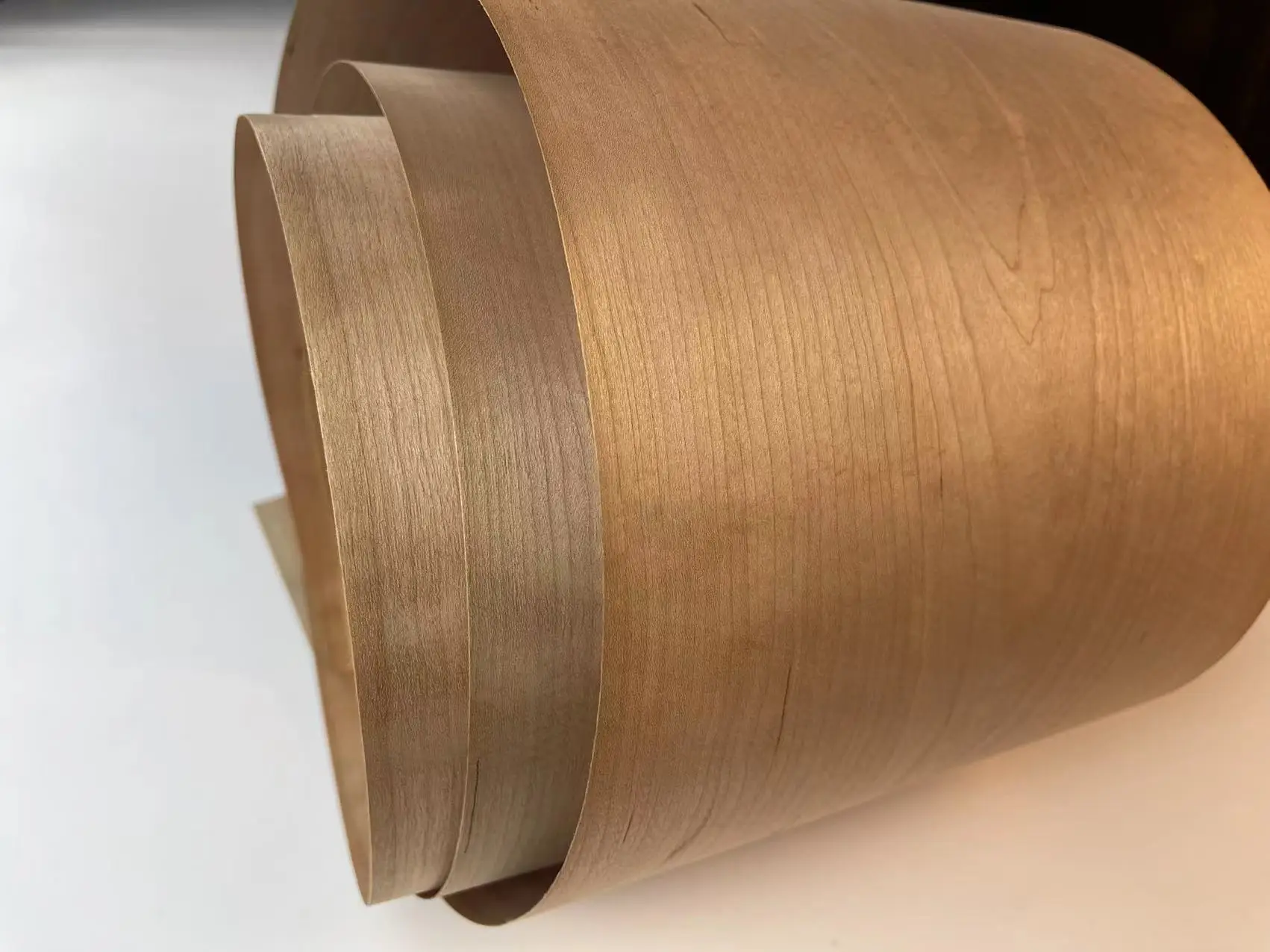 Hot Sale Natural Solid Wood Veneer 0.45mm 0.6mm Veneer Wood Red White