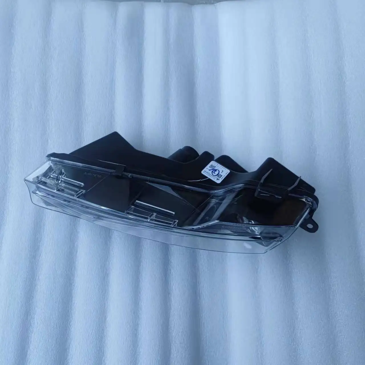 1077395-00-D LEFT 1077396-00-C RIGHT front fog lamp for TESLA Y 