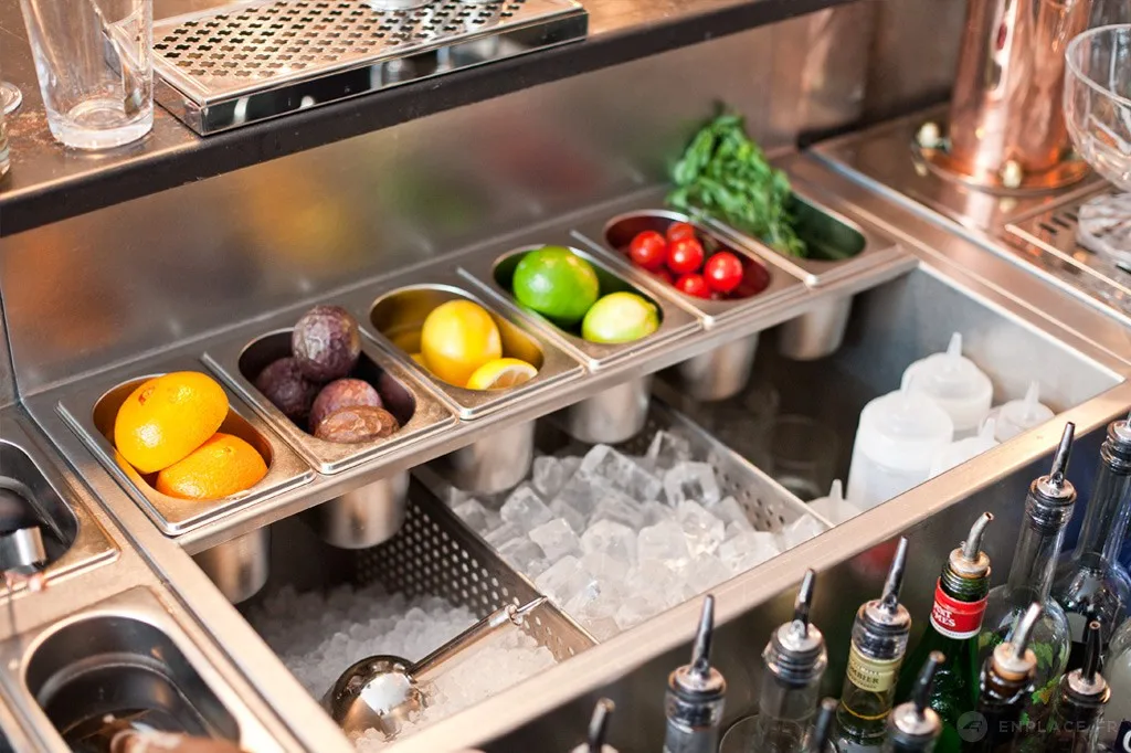 Professional Manufacturers One Stop Solution Customization Stainless Steel Cocktail bar Station with Under LED Blue Light Fridge