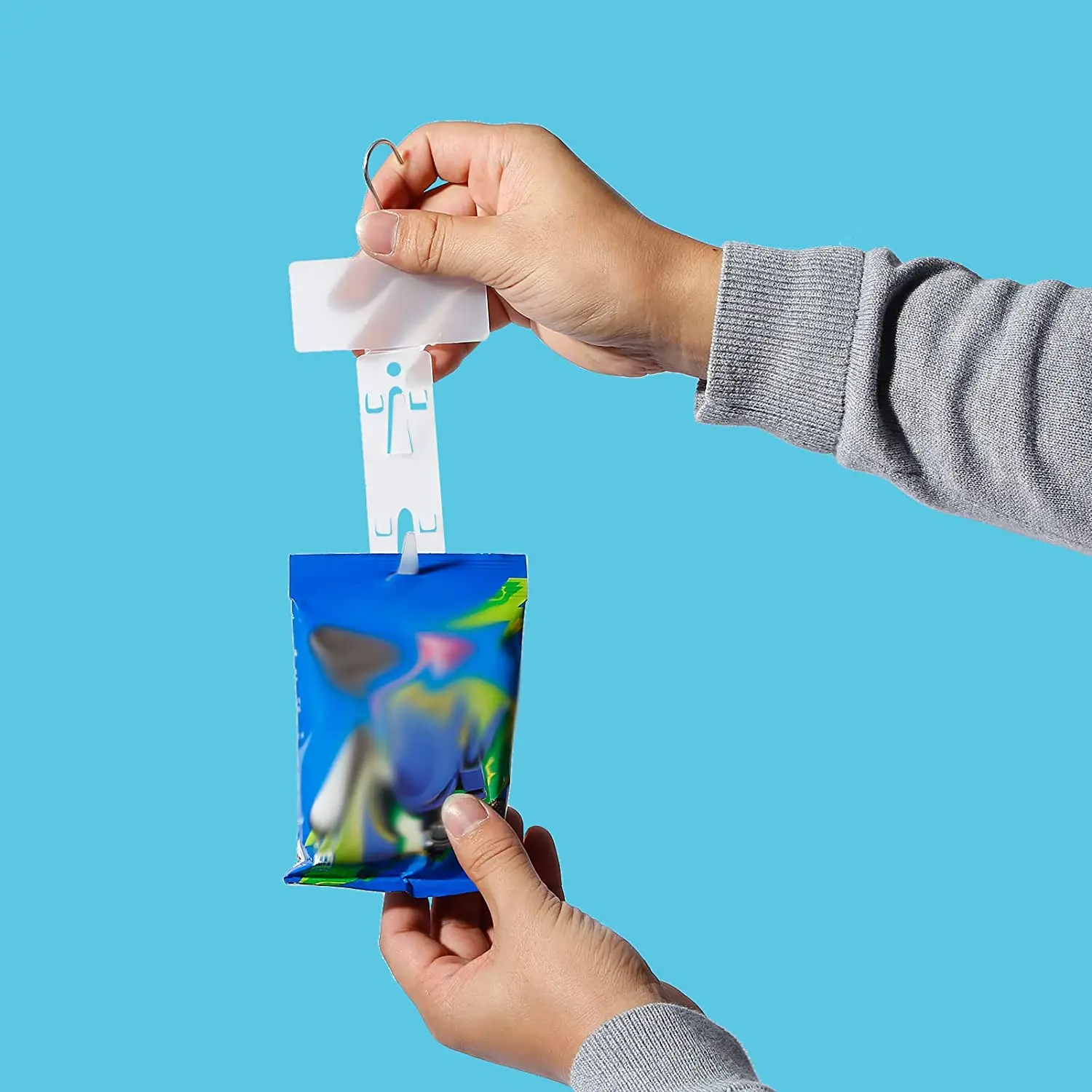 36pcs Plastic Transparent Display Hanger Strips Coordinate Heavy Weight  Plastic Displays Stable Hanger for Supermarket