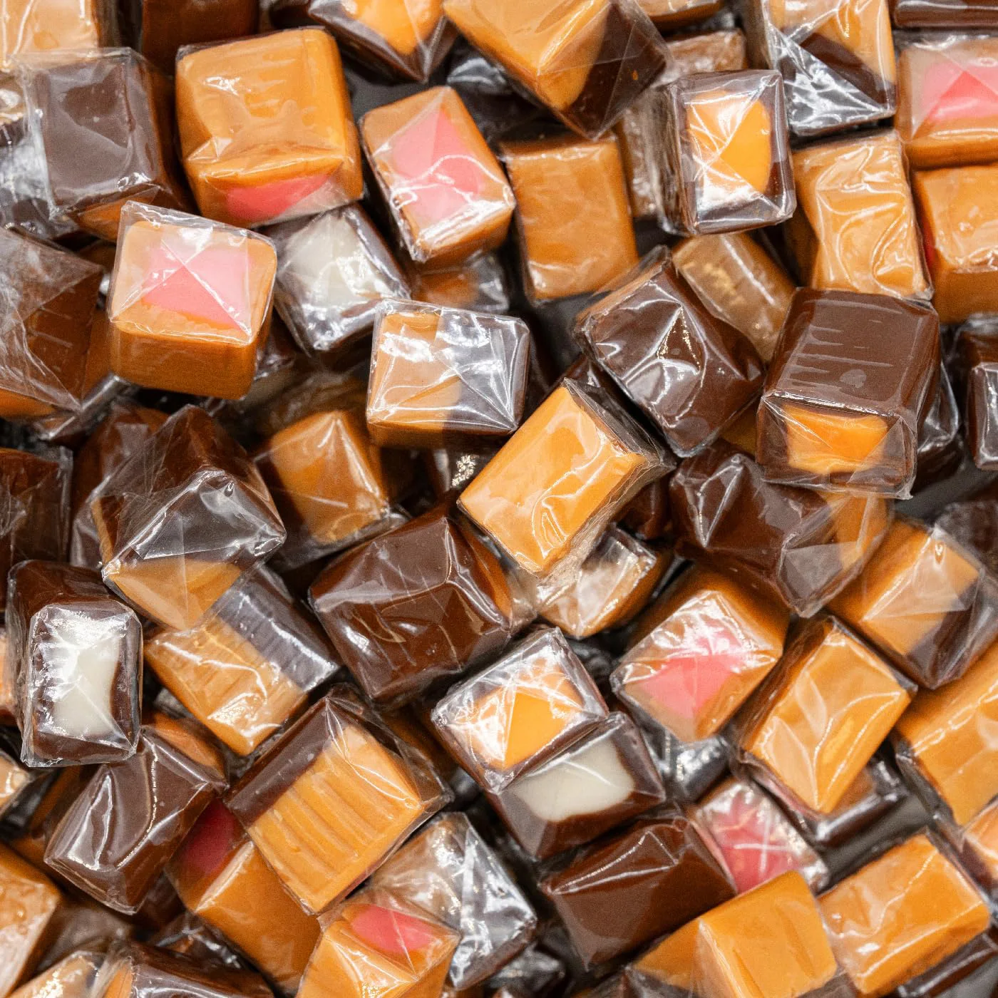 Factory Direct Custom Private Label Bulk Milk Cocoa Chocolate Mix Flavour taffy Gummy Candy Toffee Chewy Candy