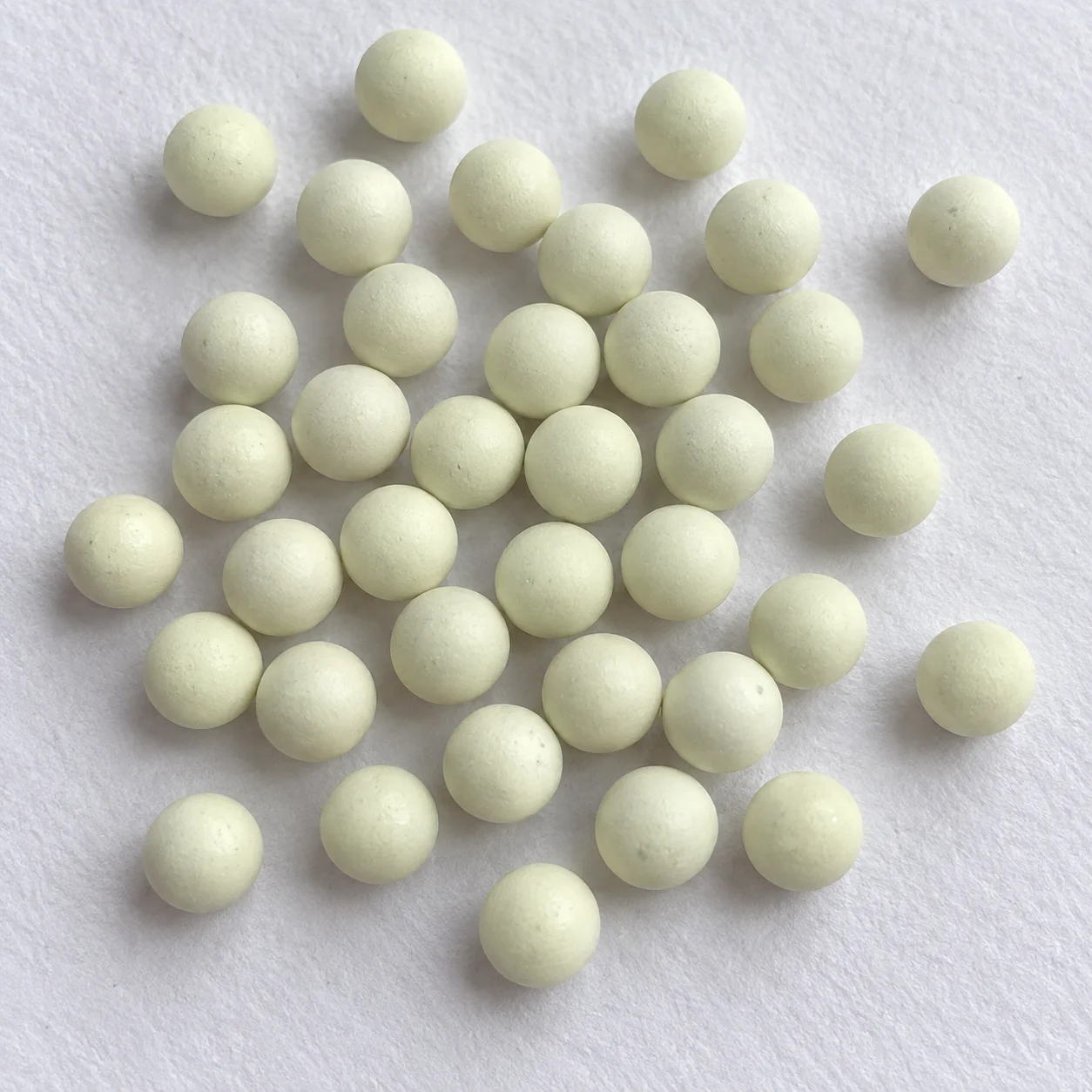 直径4mm・5mm・6mm・8mm・10mm・12mm・15mm・20mmの夜光塗装鋼球（装飾品・手工芸・おもちゃ・産業用途向け）