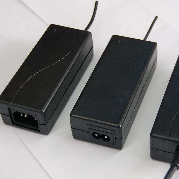 15 в 5 А адаптер питания постоянного тока EU/UK/US/AU Универсальный 15 вольт 5 Ампер Источник питания Вход 100-240 В постоянного тока 5,5x2,5 трансформатор питания