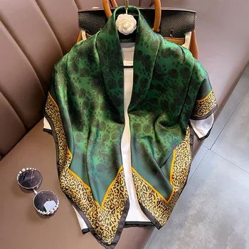 週セール中女王蜂 スカーフqb luxury silk scarf 週セール中女王蜂 スカーフqb luxury silk scarf