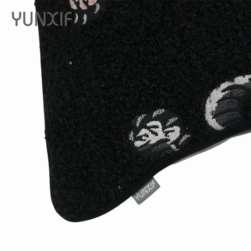 Capa de almofada com estampa animal artística estilo boêmio_voghion.com