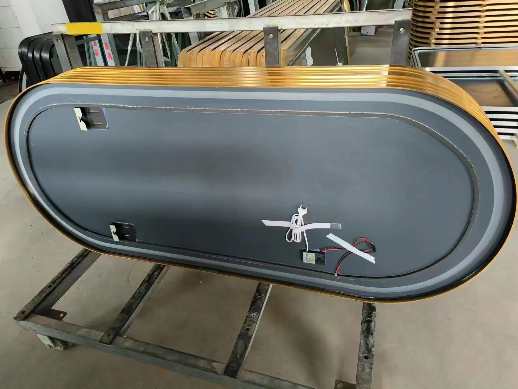 Factory Price Custom Design of Modern Light Luxury Oval Square Mirror Hair Salon Furniture Set