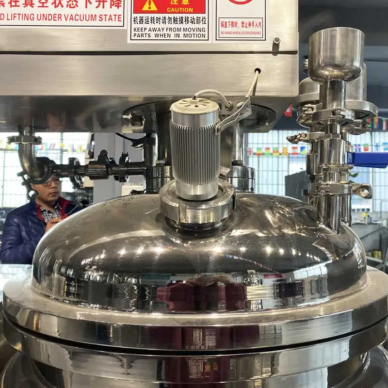 Гидравлический подъемный вакуумный смеситель для производства косметического