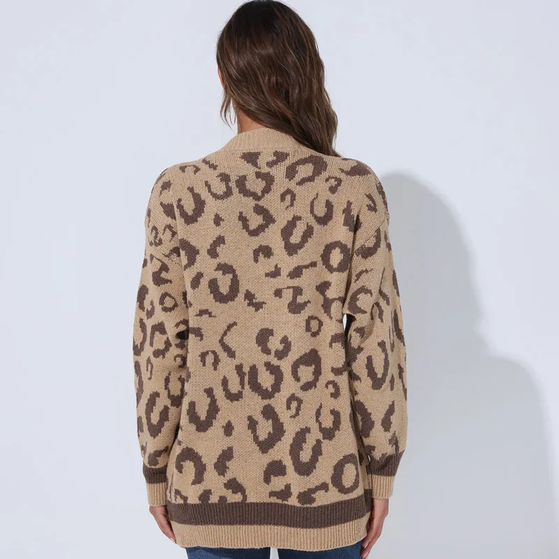 animal print cardigan sweater        
        <figure class=