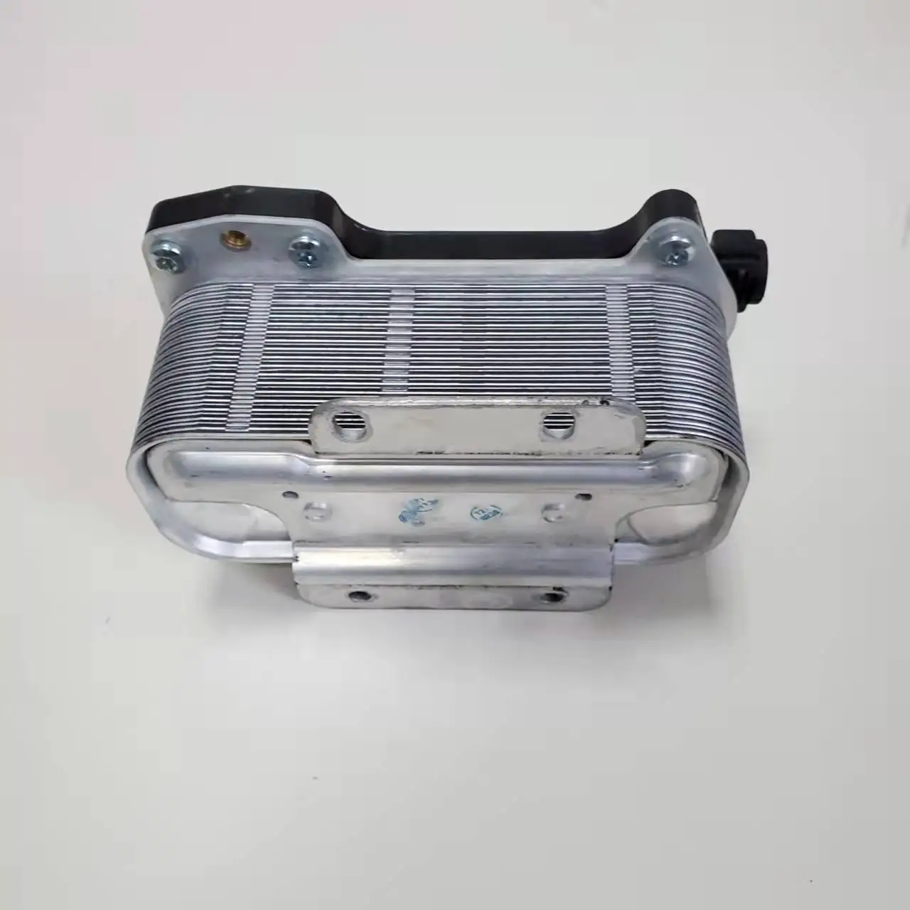 17217638582 F10 Car Parts Transmission Engine Oil Cooler For Bmw F10