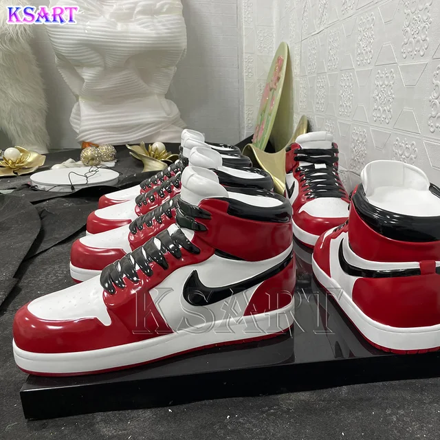 Best selling Visual commodity decoration Graffiti art resin shoes sculpture