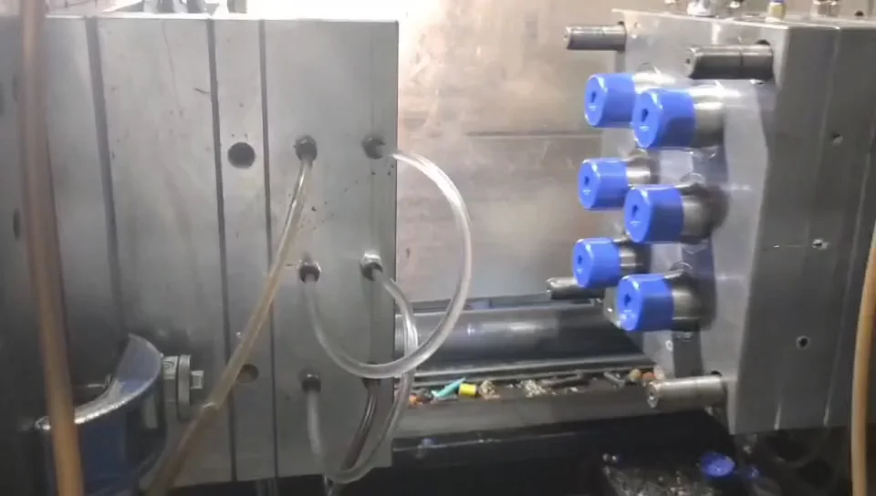 Factory High Quality 8 Cavity Lip Mould Supplier Plastic Bottle Cap ...